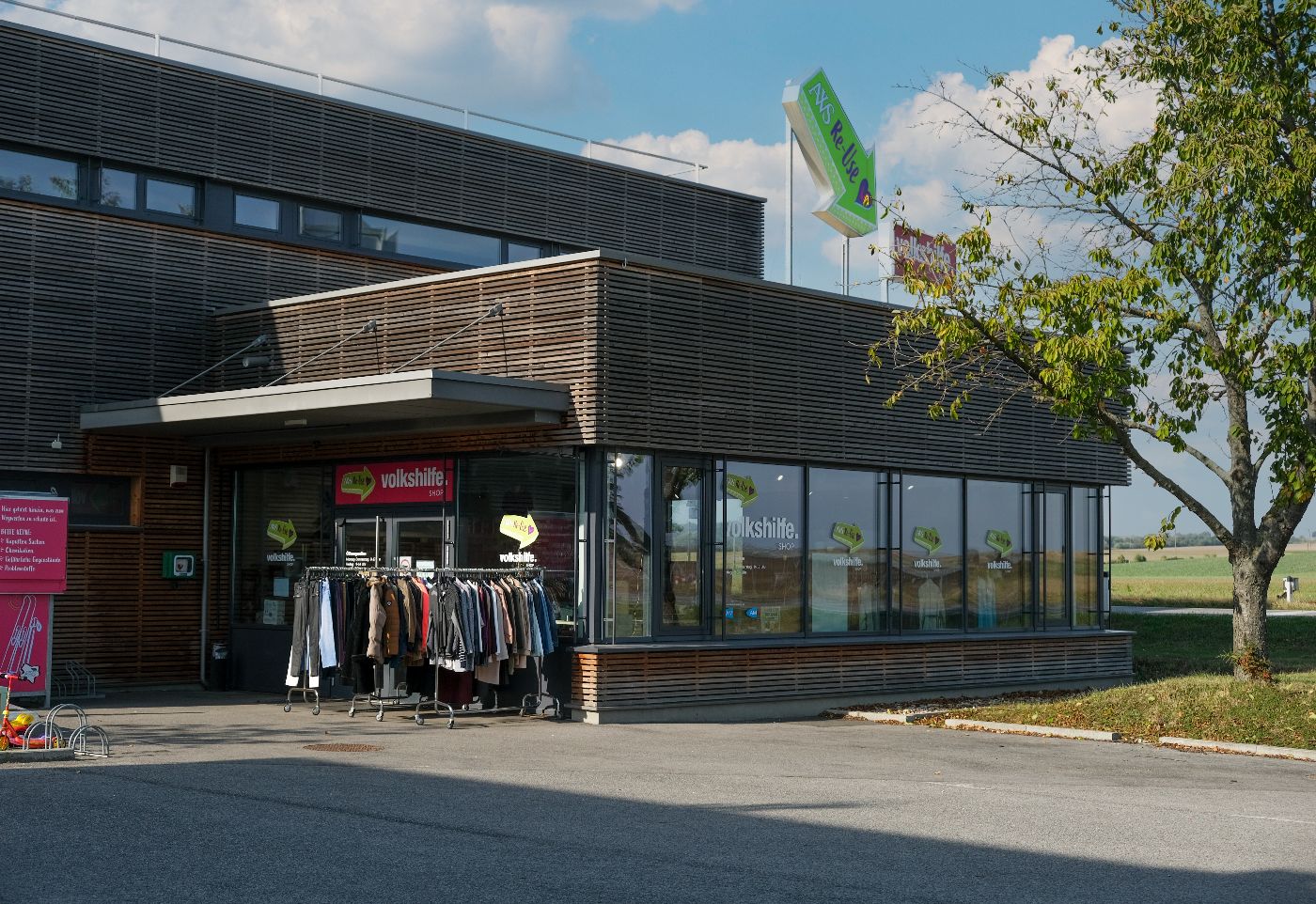 Re-Use-Shop in Schwadorf